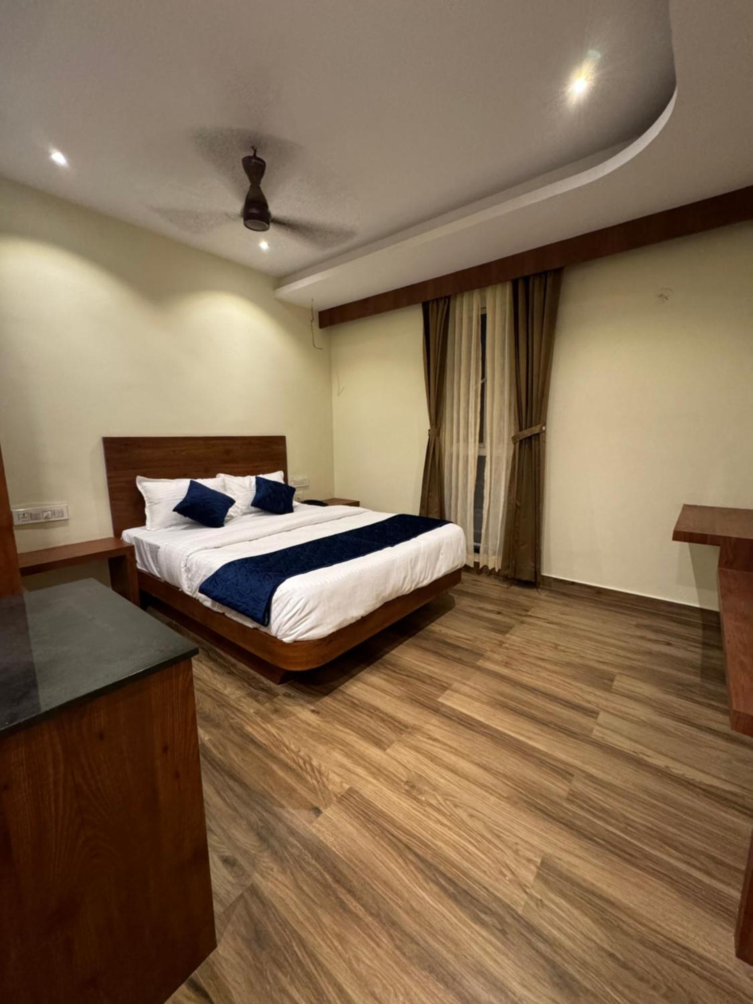 S K Legacy Hotel Mysore Exterior foto
