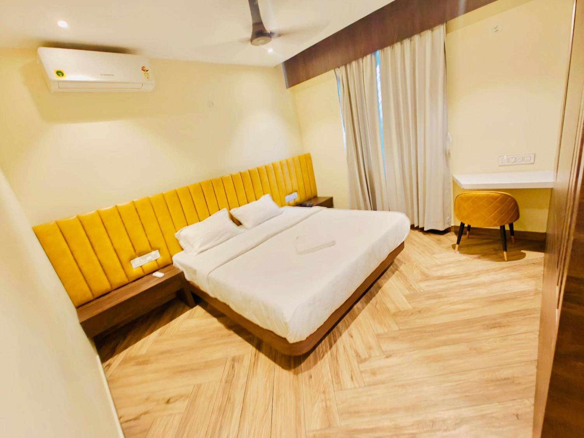 S K Legacy Hotel Mysore Exterior foto
